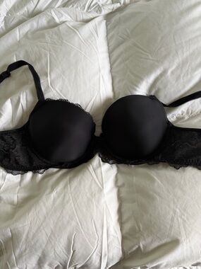 Victoria's Secret Black Lace T-Shirt Bra